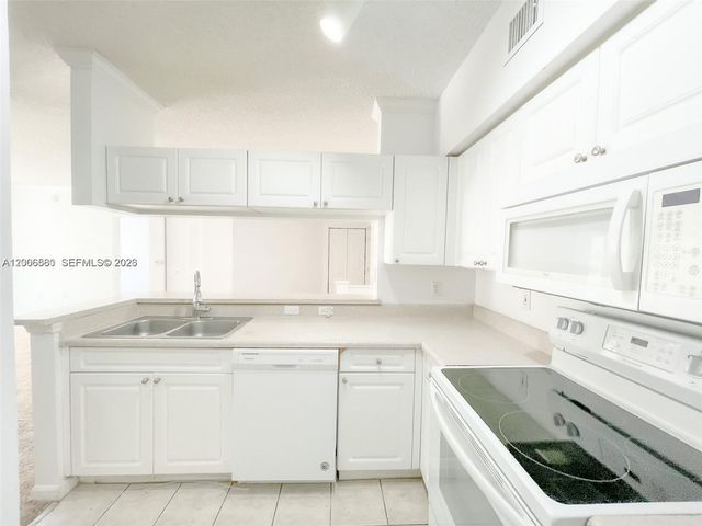 17150 N Bay Rd 2602, Sunny Isles Beach, FL 33160