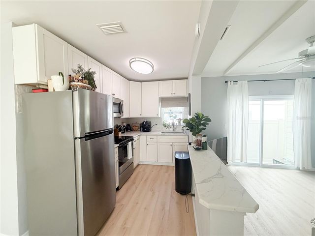 175 133RD AVENUE E, Madeira Beach, FL 33708