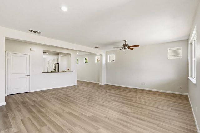 7552 Abbey Cir, Elk Grove, CA 95757
