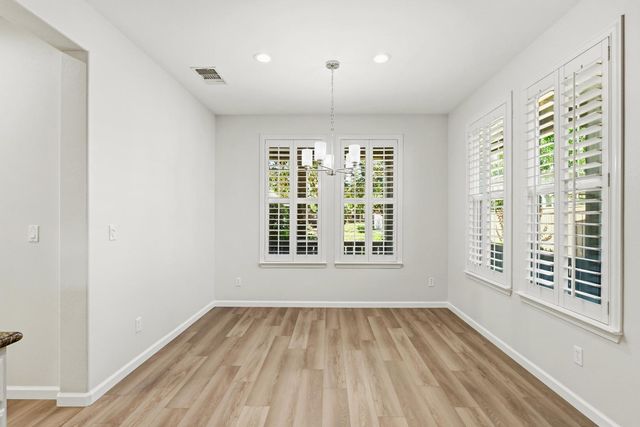 7552 Abbey Cir, Elk Grove, CA 95757