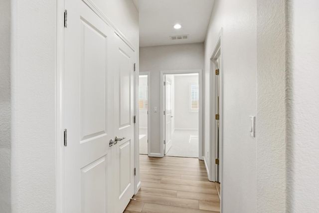 7552 Abbey Cir, Elk Grove, CA 95757