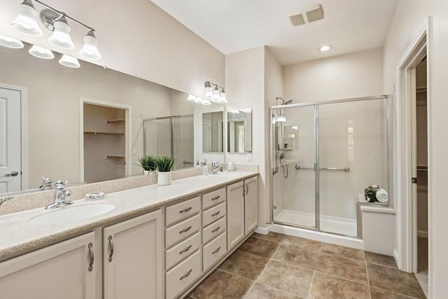 7552 Abbey Cir, Elk Grove, CA 95757