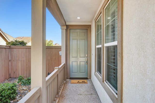 7552 Abbey Cir, Elk Grove, CA 95757