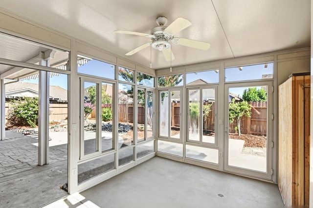 7552 Abbey Cir, Elk Grove, CA 95757
