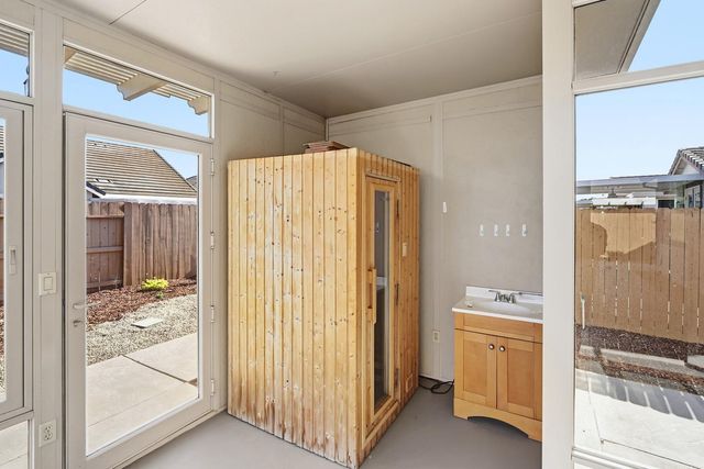 7552 Abbey Cir, Elk Grove, CA 95757