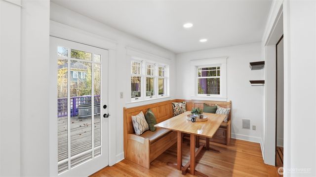 908 15th Avenue E, Seattle, WA 98112