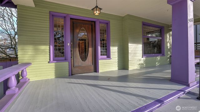 908 15th Avenue E, Seattle, WA 98112