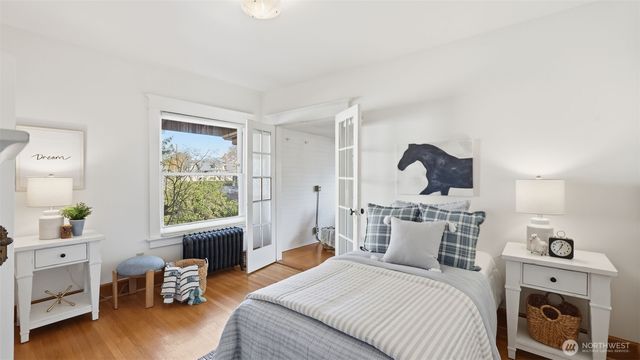 908 15th Avenue E, Seattle, WA 98112