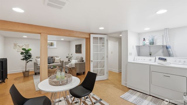 908 15th Avenue E, Seattle, WA 98112