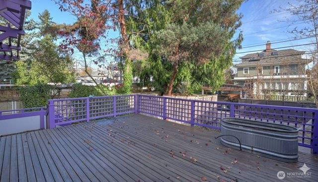 908 15th Avenue E, Seattle, WA 98112