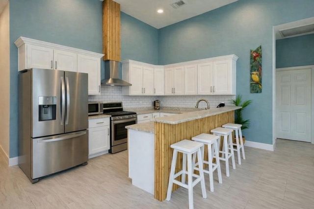 506 Jenni Lane, San Leon, TX 77539