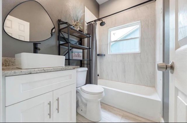 506 Jenni Lane, San Leon, TX 77539