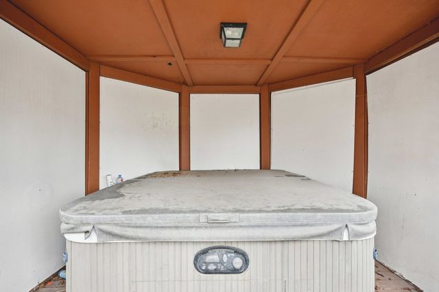 7553 W Inverness Lane, Frankfort, IL 60423