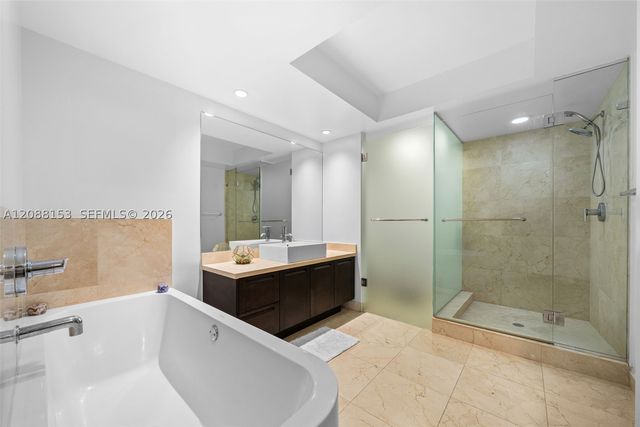 150 Sunny Isles Blvd 1-1004, Sunny Isles Beach, FL 33160