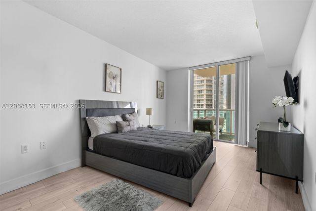 150 Sunny Isles Blvd 1-1004, Sunny Isles Beach, FL 33160