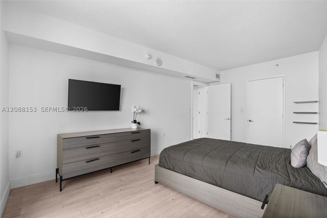 150 Sunny Isles Blvd 1-1004, Sunny Isles Beach, FL 33160