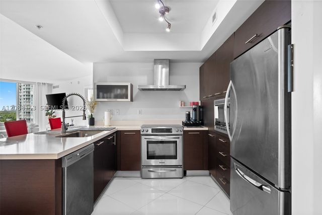 150 Sunny Isles Blvd 1-1004, Sunny Isles Beach, FL 33160