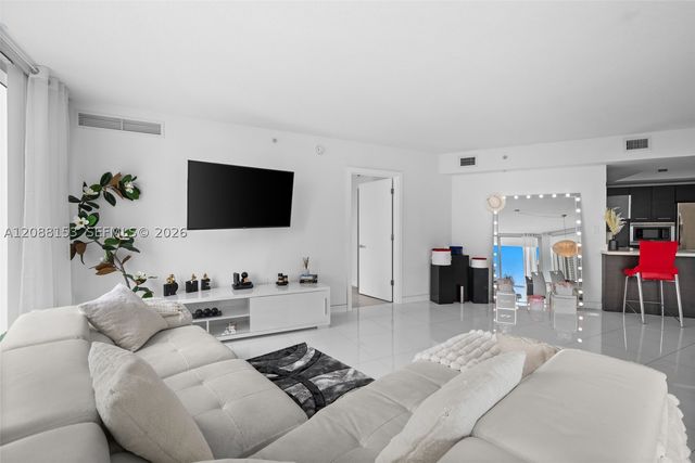 150 Sunny Isles Blvd 1-1004, Sunny Isles Beach, FL 33160