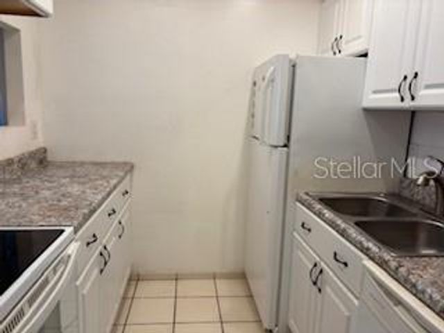 3233 BENEVA ROAD 104, Sarasota, FL 34232