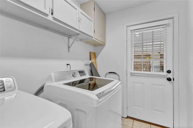 2137 Woodlea W Drive, Mobile, AL 36695