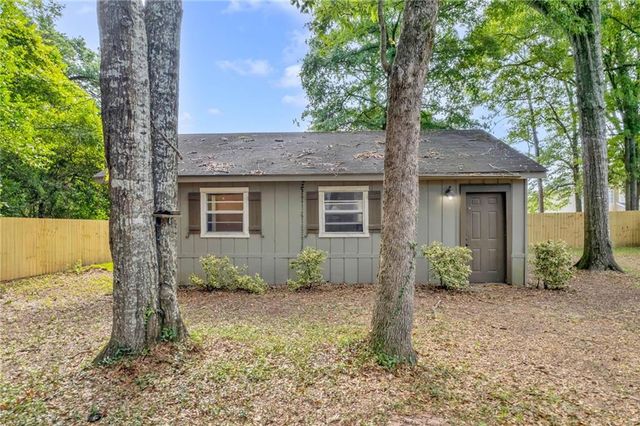 2137 Woodlea W Drive, Mobile, AL 36695