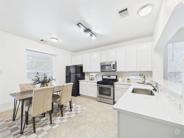 2511 Keepsake DR, Austin, TX 78745