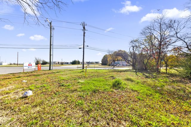 401 E Malloy Bridge Road, Seagoville, TX 75159