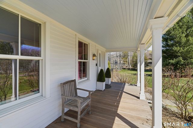 1 Hathaway Road, East Lyme, CT 06333