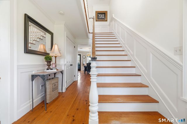 1 Hathaway Road, East Lyme, CT 06333