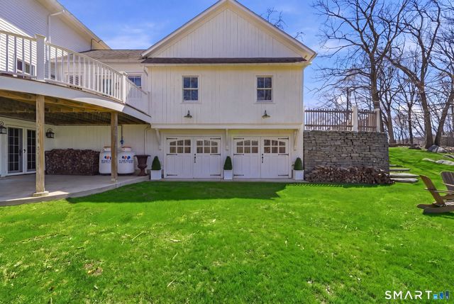 1 Hathaway Road, East Lyme, CT 06333