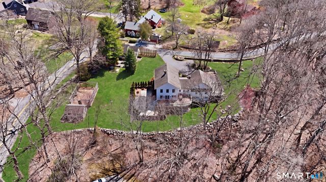 1 Hathaway Road, East Lyme, CT 06333