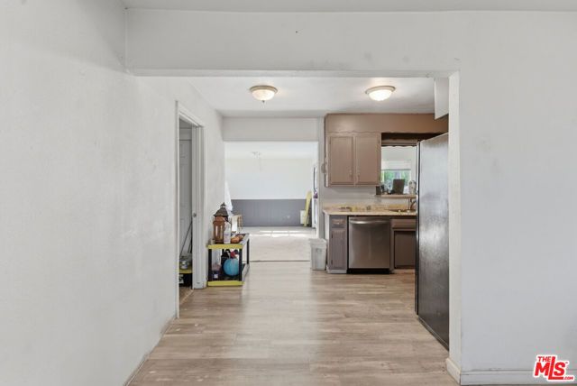 1700 Airport Drive, Bakersfield, CA 93308