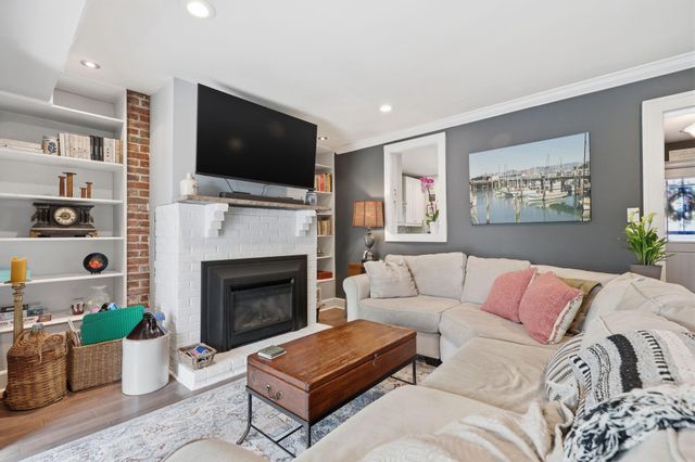 620 CROWN ST, Morrisville, PA 19067