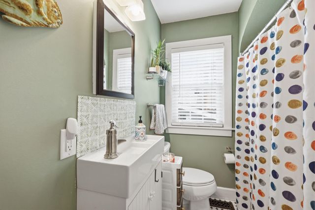 620 CROWN ST, Morrisville, PA 19067