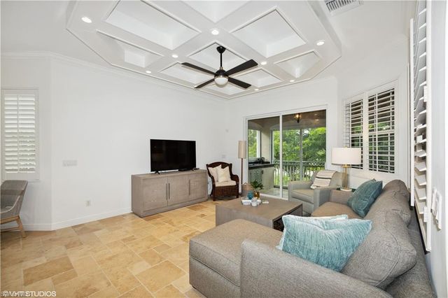 6501 Crown Colony PL 4-201, Naples, FL 34108