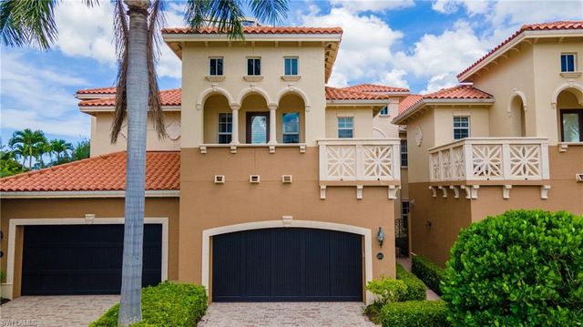 6501 Crown Colony PL 4-201, Naples, FL 34108