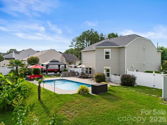 191 Old Carriage Road, Clover, SC 29710