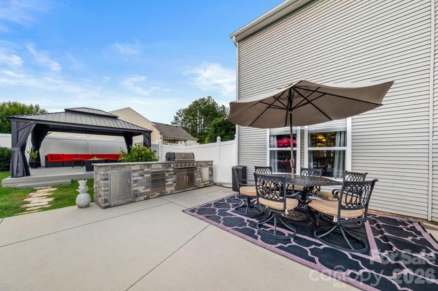 191 Old Carriage Road, Clover, SC 29710