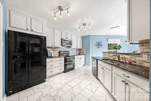191 Old Carriage Road, Clover, SC 29710
