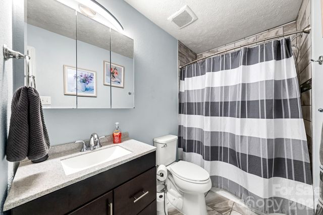 191 Old Carriage Road, Clover, SC 29710
