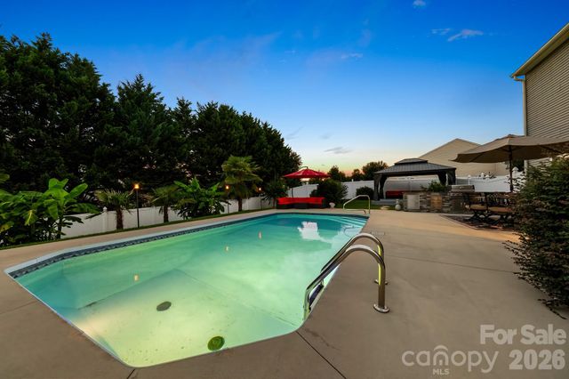 191 Old Carriage Road, Clover, SC 29710