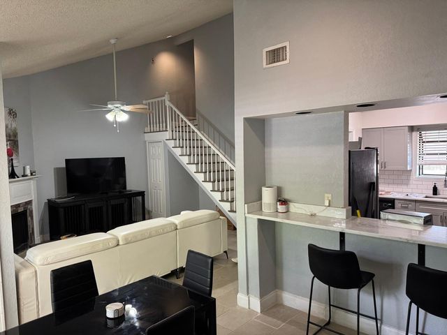 940 DOUGLAS AVENUE 218, Altamonte Springs, FL 32714