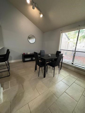 940 DOUGLAS AVENUE 218, Altamonte Springs, FL 32714