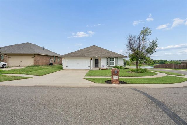 4229 Syracuse Street, Moore, OK 73160