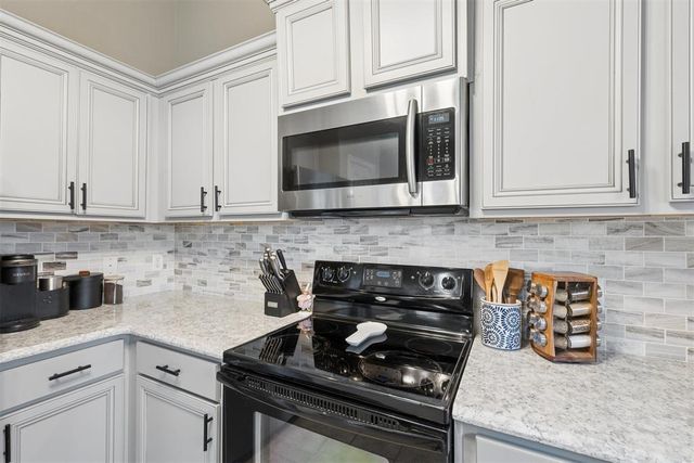 4229 Syracuse Street, Moore, OK 73160