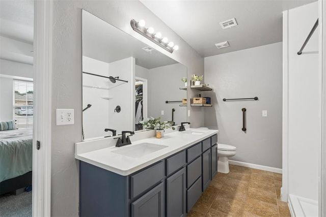 4229 Syracuse Street, Moore, OK 73160