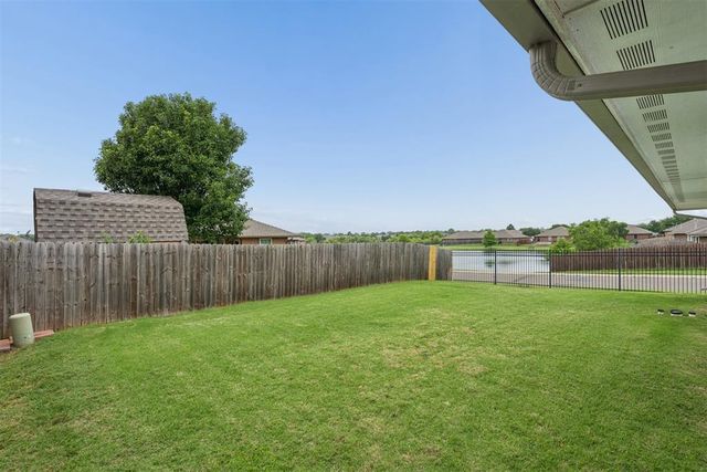 4229 Syracuse Street, Moore, OK 73160