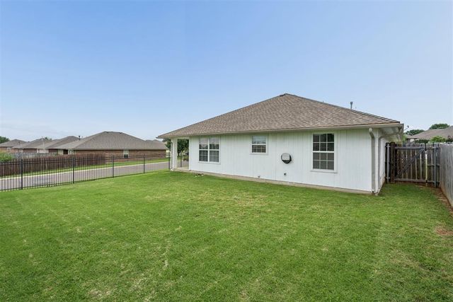 4229 Syracuse Street, Moore, OK 73160