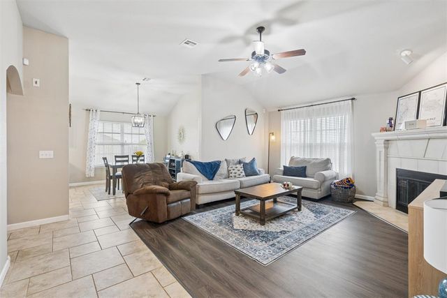4229 Syracuse Street, Moore, OK 73160