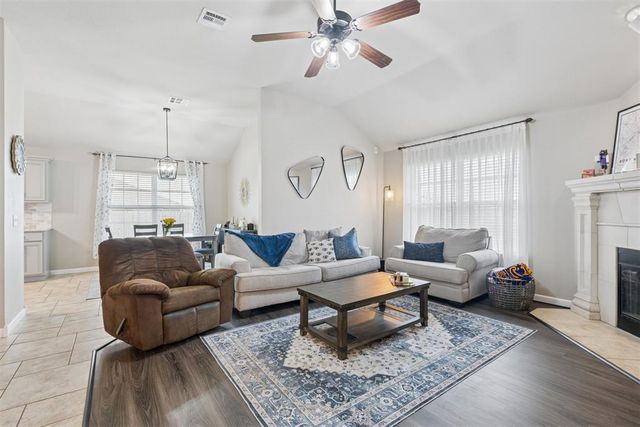 4229 Syracuse Street, Moore, OK 73160